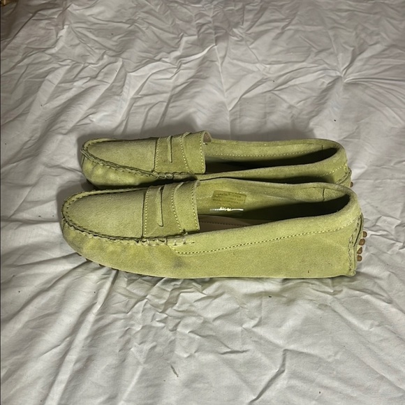 Coach and Four Lime Green Suede Loafers NWOT Size 6.5 M - Picture 3 of 9